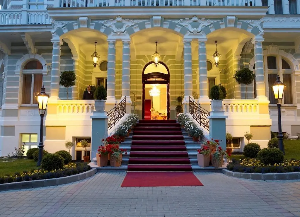 Savoy Westend Hotel Κάρλοβι Βάρι